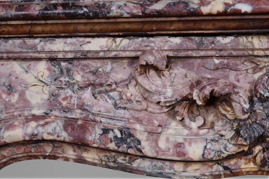 Important Louis XV style fireplace decorated with a leaf, made of Fleur de Pêcher marble-3