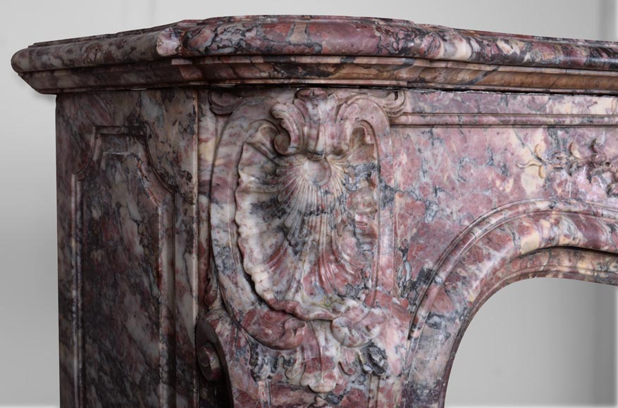 Important Louis XV style fireplace decorated with a leaf, made of Fleur de Pêcher marble-7