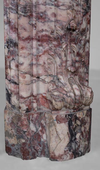 Important Louis XV style fireplace decorated with a leaf, made of Fleur de Pêcher marble-13