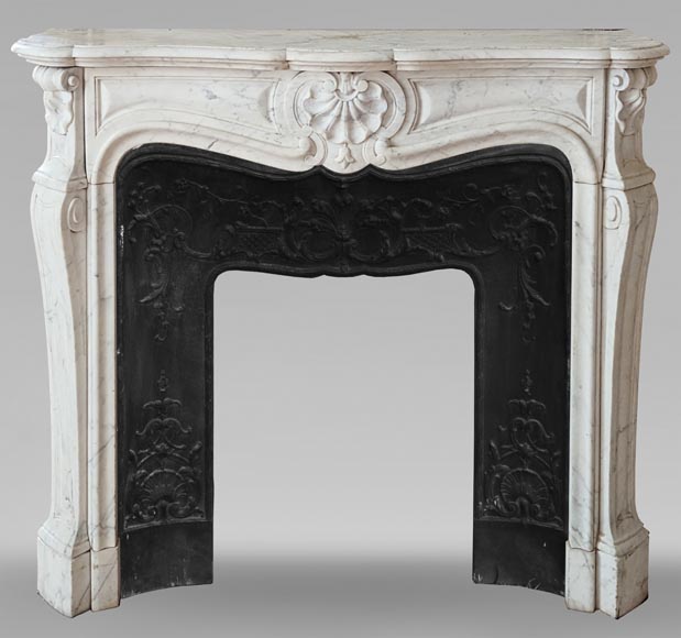 Louis XV style mantel with three shells in Carrara marble-0