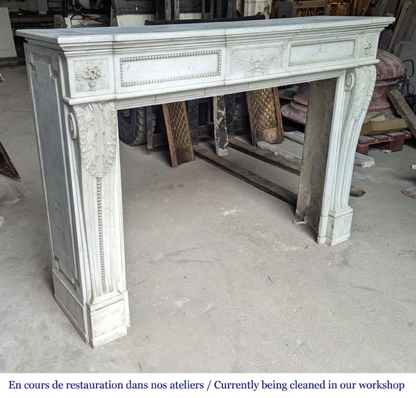 Beautiful Louis XVI style mantel with flowering vases in Carrara marble-4