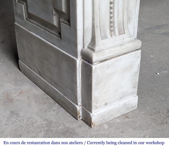 Beautiful Louis XVI style mantel with flowering vases in Carrara marble-7
