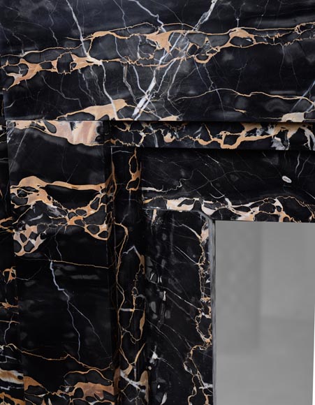 Important Art Deco mantel in Portor marble-6