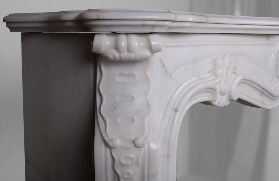 Louis XV style mantel in Carrara marble-5