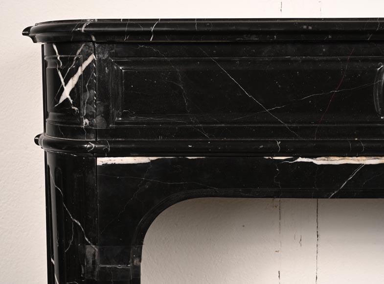 Louis XVI style chimney in Marquina marble with rounded corners-3