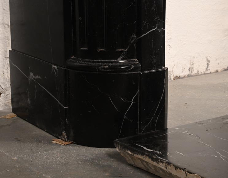 Louis XVI style chimney in Marquina marble with rounded corners-4