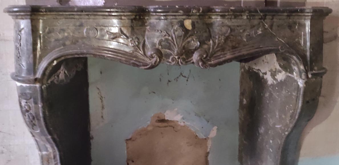 Bourgogne mantel in French grey marble from the 18th century-4