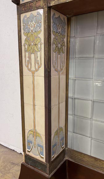 Art Deco ceramic and wood mantel-6