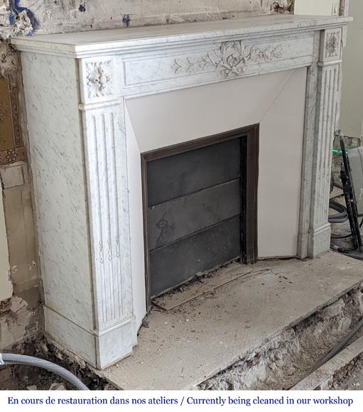Louis XVI style mantel in Carrara marble-4