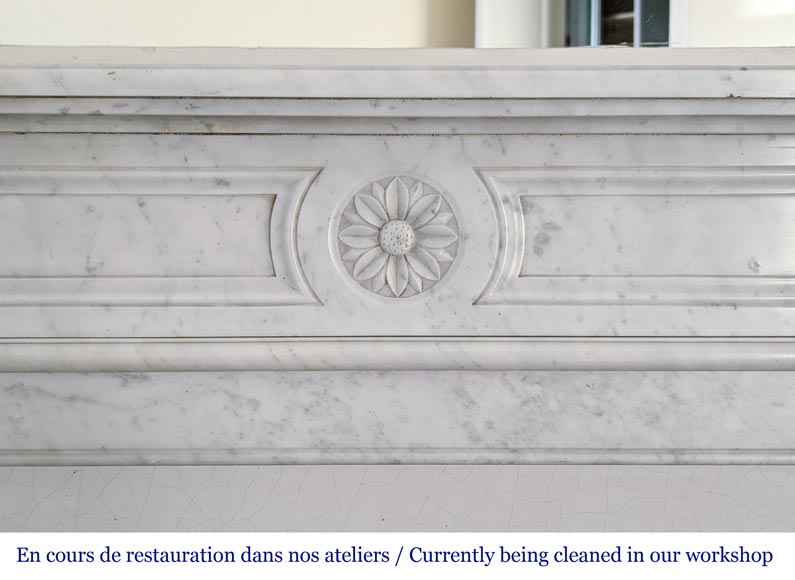 Small Louis XVI style mantel in Carrara marble with rounded corners-1