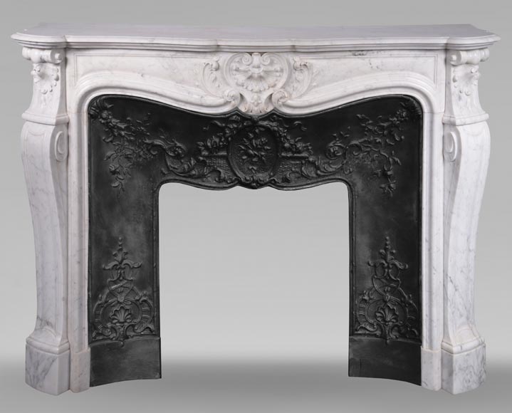 Louis XV style mantel adorned with acanthus leaves in Carrara marble-0
