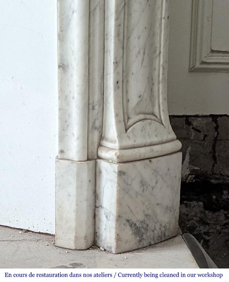 Louis XV style mantel with three shells in Carrara marble-7