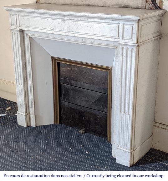 Small simple Louis XVI style mantel in Carrara marble-5