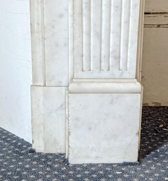 Small simple Louis XVI style mantel in Carrara marble-7