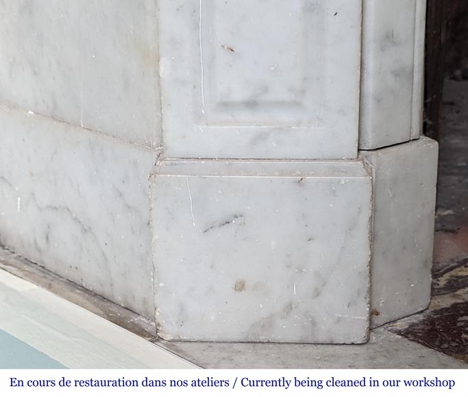 Small Carrara marble Pompadour mantel-4