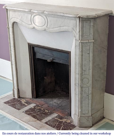 Small Carrara marble Pompadour mantel-5