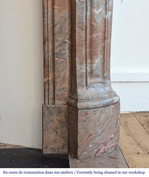 Pompadour mantel in Enjugerais marble-7