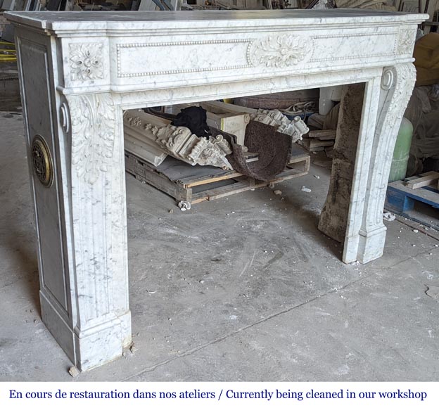 Louis XVI style mantel with carved acanthus leaves in Carrara marble-3