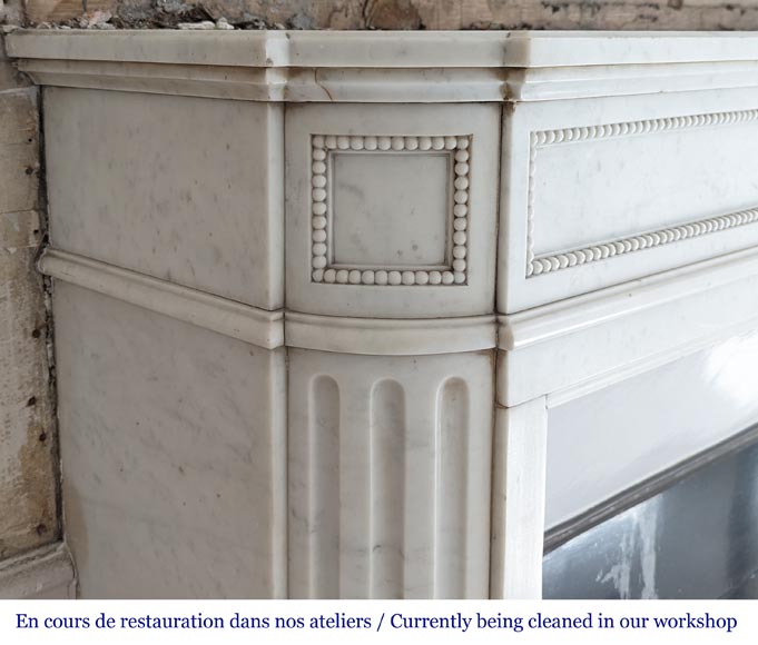 Louis XVI style Carrara marble mantel with rounded corners and beaded frieze-3