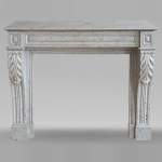 Napoleon III style Modillon mantel adorned with water leaves in Carrara marble