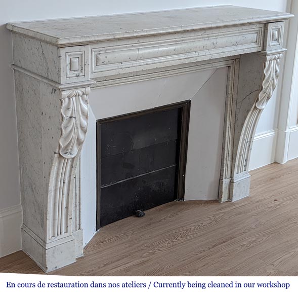 Napoleon III style Modillon mantel adorned with water leaves in Carrara marble-2