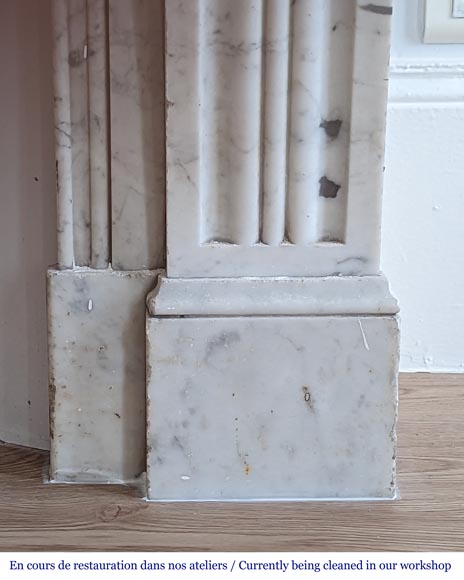 Napoleon III style Modillon mantel adorned with water leaves in Carrara marble-8