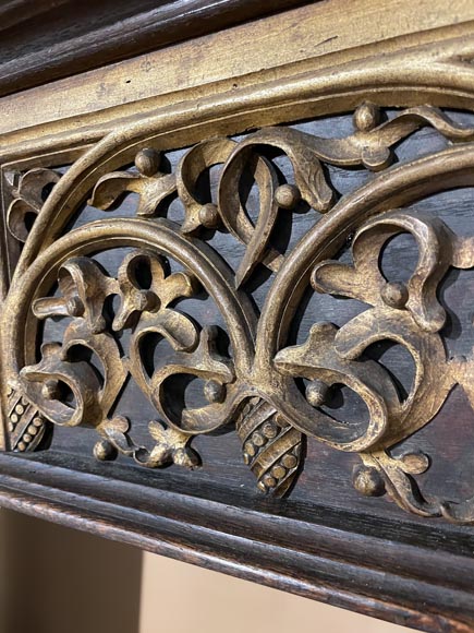 Neo-Gothic style mantel in gilded wood-2