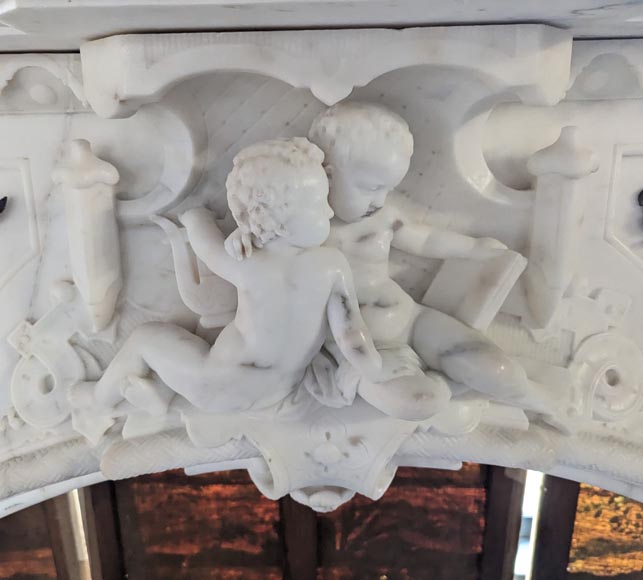 Italian mantelpiece from the 19th century in Carrara marble with carved putti décor in patinated bronze-2