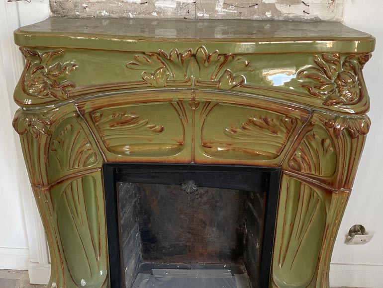 Louis Majorelle (design attributed to), Green Art Nouveau mantelpiece with sunflowers-2