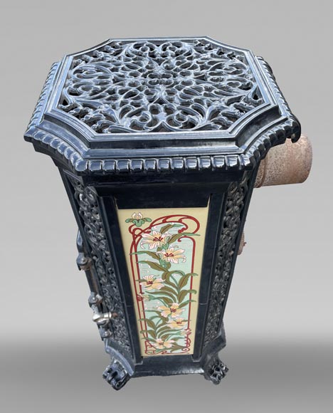 GODIN, Cast Iron Stove with Art Nouveau Floral Decor, 19th-20th