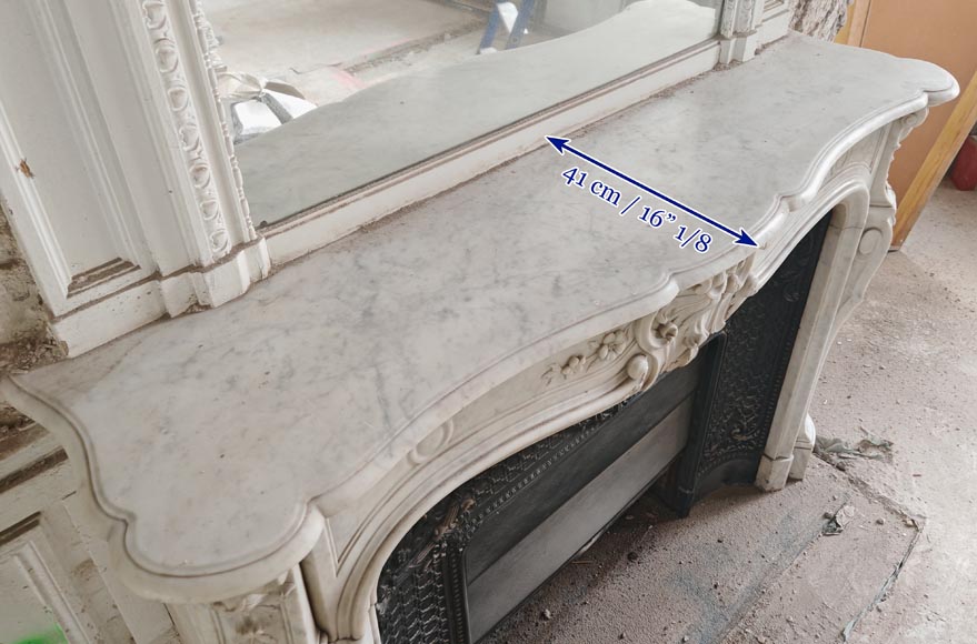 Louis XV style mantel in highly carved Carrara marble - Marble