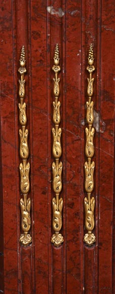 Louis XVI style fireplace in Antique Red marble, with bronze mounts, decorated with a garland Louis XVI style fireplace in Antique Red marble, with bronze mounts, decorated with a garland-7