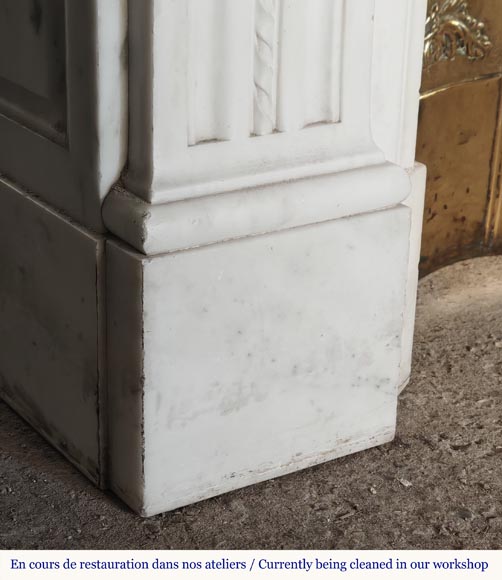 Large Louis XVI style fireplace with acanthus leaves and pearls, in statuary marble-7