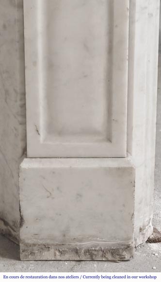 Louis XV style fireplace in Carrara marble decorated with a shell-3