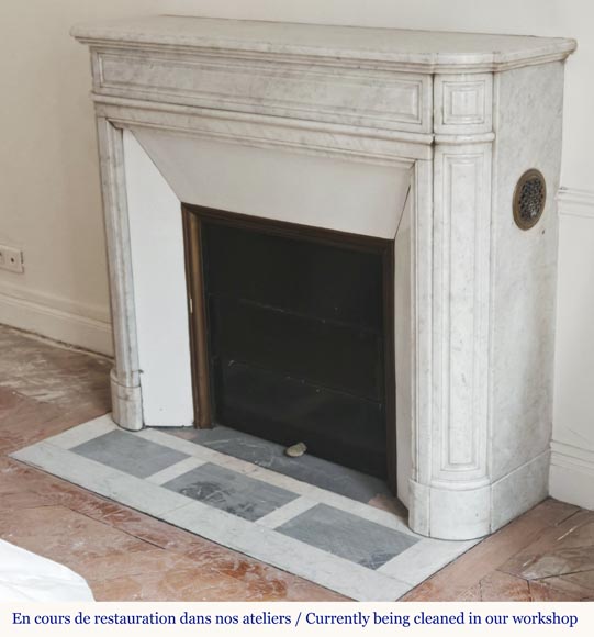 Louis XVI style fireplace in Carrara marble with rounded corner molding-5