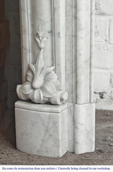 Large Louis XV style fireplace in Carrara marble decorated with shells and flowers-4