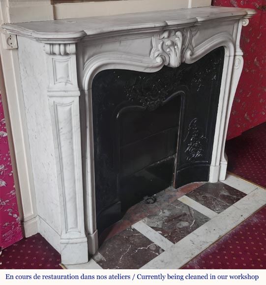 Louis XV style fireplace in Carrara marble with an asymmetrical shell-3