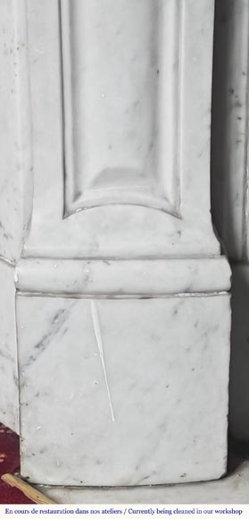 Louis XV style fireplace in Carrara marble with an asymmetrical shell-5