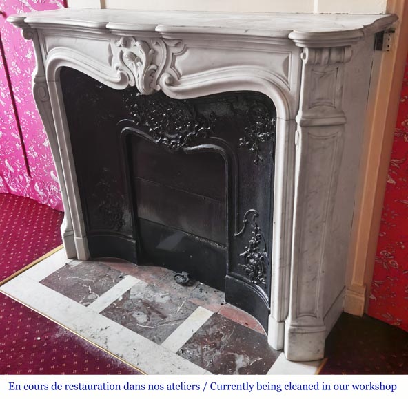 Louis XV style fireplace in Carrara marble with an asymmetrical shell-6