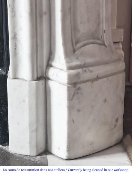 Louis XV style fireplace in Carrara marble with an asymmetrical shell-8