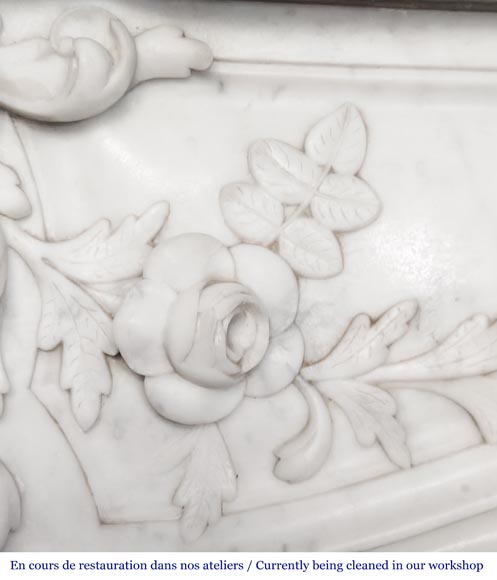 Highly sculpted Louis XV style fireplace in Carrara marble-5