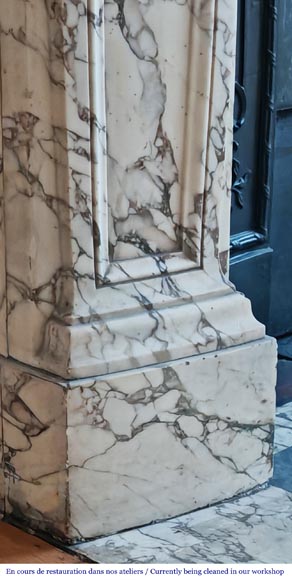 Important Regency-style fireplace adorned with a shell motif, in purple breccia marble-8