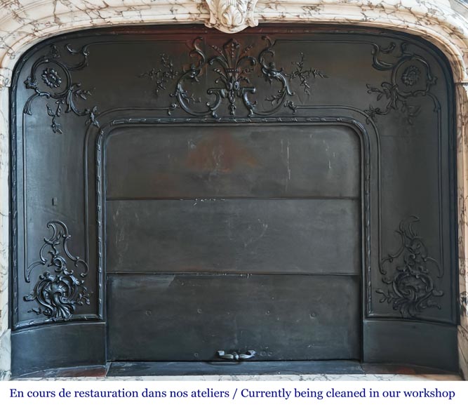 Important Regency-style fireplace adorned with a shell motif, in purple breccia marble-12