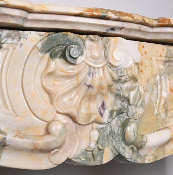 Louis XV style fireplace with three shells in Médou breccia Louis XV style fireplace with three shells in Médou breccia-2
