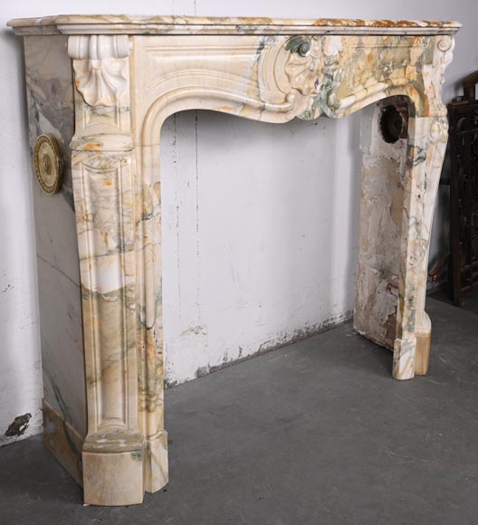 Louis XV style fireplace with three shells in Médou breccia Louis XV style fireplace with three shells in Médou breccia-3