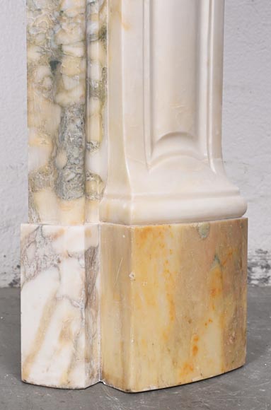 Louis XV style fireplace with three shells in Médou breccia Louis XV style fireplace with three shells in Médou breccia-8