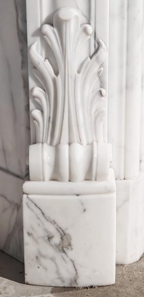 Large Louis XV style fireplace in Arabescato marble, decorated with shells-5