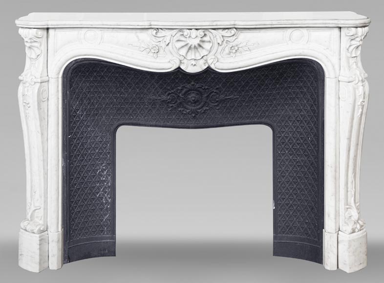 Louis XV style fireplace in Carrara marble with shell decoration-0