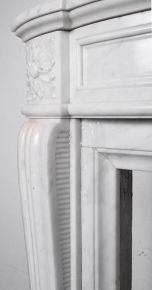 Louis XVI style fireplace in Carrara marble, slightly curved Louis XVI style fireplace in Carrara marble, slightly curved-5