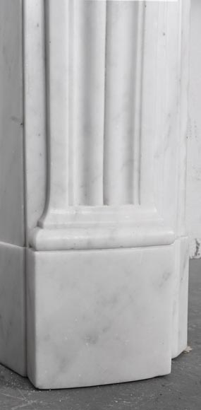 Louis XVI style fireplace in Carrara marble, slightly curved Louis XVI style fireplace in Carrara marble, slightly curved-6